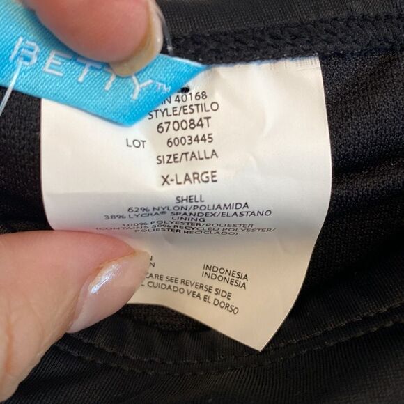 NWT- Black 𝅺beach Betty bikini bottoms with rouching - Picture 8 of 8